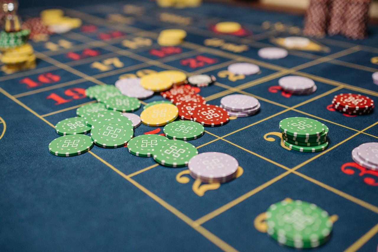 The Unseen Role of Casino Floor Colors in Affecting Player Mood